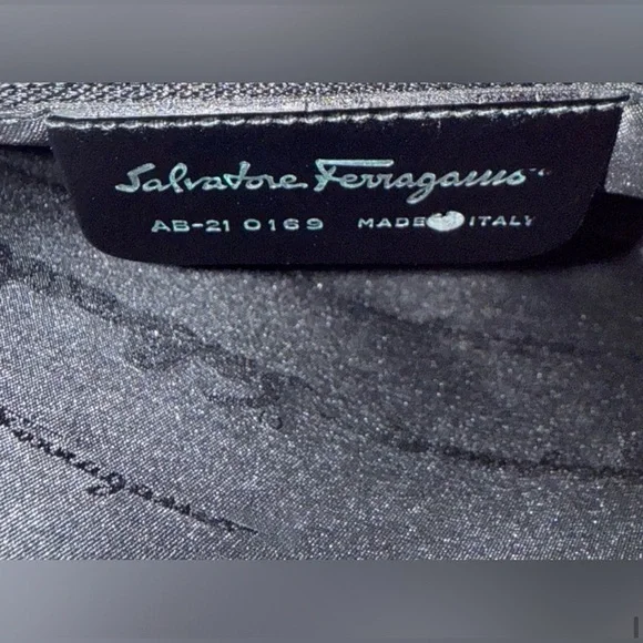 Salvatore Ferragamo Leather Side Hug Clasp Strap Boss Studio Shoulder Bag - Picture 3 of 13